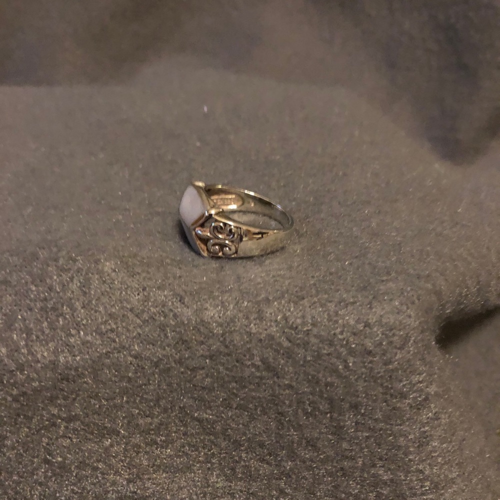 Double Mother of pearl ring - Picture 2 of 3